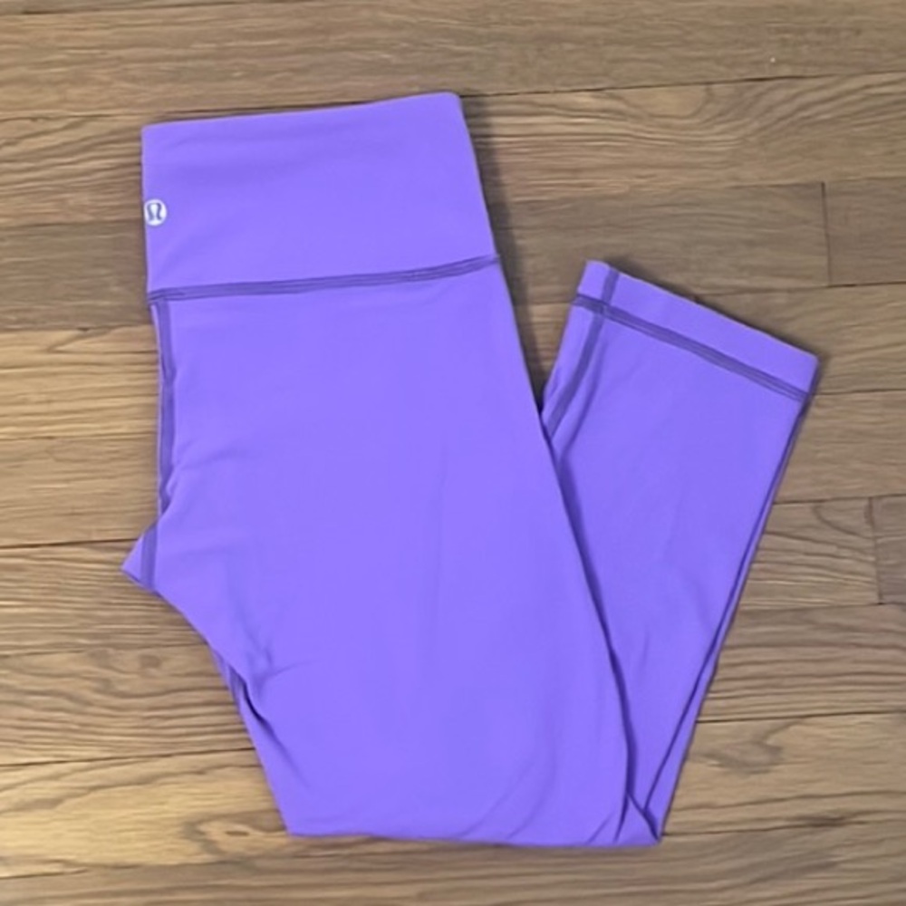 lululemon athletica cropped Purple wonder under Leggings